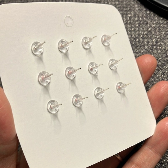 Pink ear studs set - Picture 3 of 5